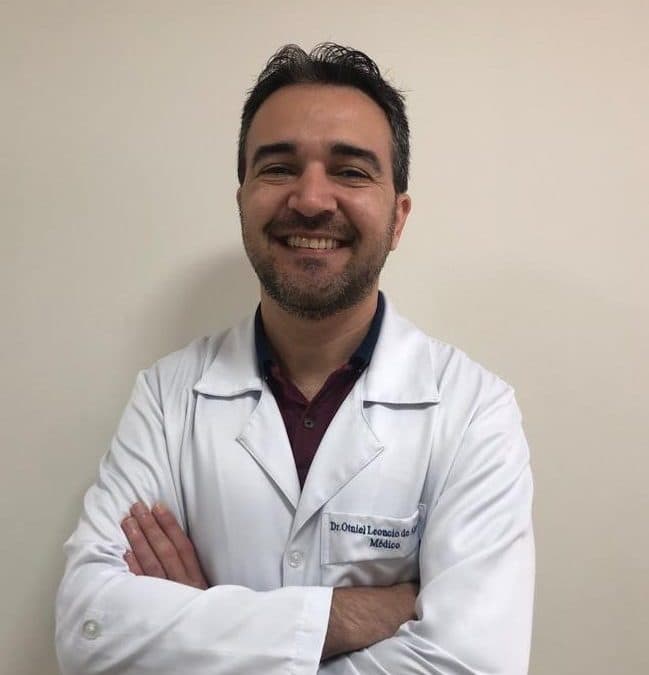 Dr. Otniel Alves Leoncio de Almeida, Clínica Médica na DoctorÁgape, em Joinville