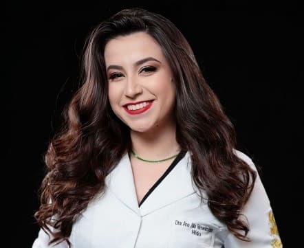 Dra. Ana Júlia Trierweiler Vieira, Clínica Médica na DoctorÁgape, em Joinville